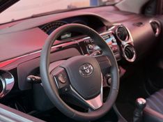 Toyota ETIOS SEDAN XS 1.5 2016 FERREIRA VEÍCULOS VENÂNCIO AIRES / Carros no Vale