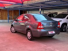 Toyota ETIOS SEDAN XS 1.5 2016 FERREIRA VEÍCULOS VENÂNCIO AIRES / Carros no Vale