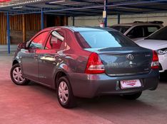 Toyota ETIOS SEDAN XS 1.5 2016 FERREIRA VEÍCULOS VENÂNCIO AIRES / Carros no Vale