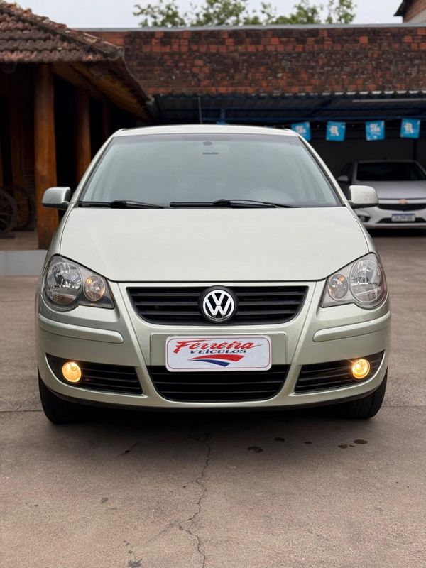 Volkswagen POLO SEDAN COMFORTLINE 1.6 8V 2009 FERREIRA VEÍCULOS VENÂNCIO AIRES / Carros no Vale