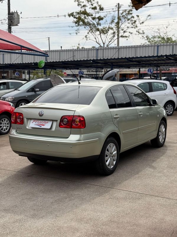 Volkswagen POLO SEDAN COMFORTLINE 1.6 8V 2009 FERREIRA VEÍCULOS VENÂNCIO AIRES / Carros no Vale
