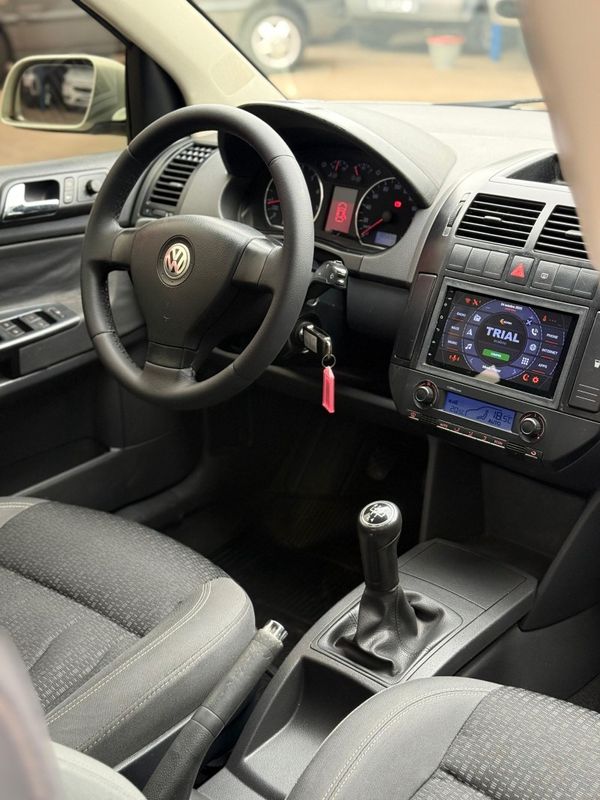 Volkswagen POLO SEDAN COMFORTLINE 1.6 8V 2009 FERREIRA VEÍCULOS VENÂNCIO AIRES / Carros no Vale