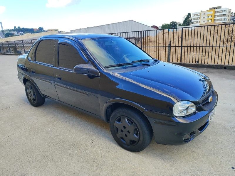 CHEVROLET CLASSIC 1.0 MPFI LIFE 8V 2010/2010 HUBNER MULTIMARCAS FARROUPILHA / Carros no Vale CHEVROLET CLASSIC 1.0 MPFI LIFE 8V 2010/2010 HUBNER MULTIMARCAS FARROUPILHA / Carros no Vale