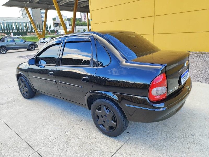 CHEVROLET CLASSIC 1.0 MPFI LIFE 8V 2010/2010 HUBNER MULTIMARCAS FARROUPILHA / Carros no Vale CHEVROLET CLASSIC 1.0 MPFI LIFE 8V 2010/2010 HUBNER MULTIMARCAS FARROUPILHA / Carros no Vale