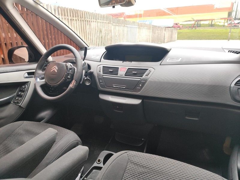 CITROËN C4 PICASSO 2.0 16V 2011/2011 HUBNER MULTIMARCAS FARROUPILHA / Carros no Vale