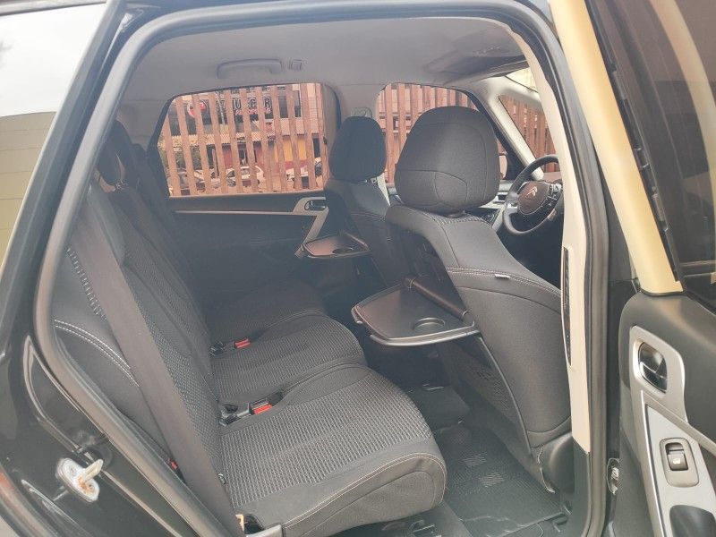 CITROËN C4 PICASSO 2.0 16V 2011/2011 HUBNER MULTIMARCAS FARROUPILHA / Carros no Vale