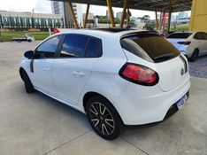 FIAT BRAVO 1.8 SPORTING 16V AUTOMATIZADO 2013/2014 HUBNER MULTIMARCAS FARROUPILHA / Carros no Vale