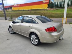FIAT LINEA 1.8 ABSOLUTE 16V AUTOMATIZADO 2010/2011 HUBNER MULTIMARCAS FARROUPILHA / Carros no Vale
