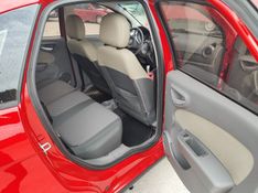 FIAT SIENA 1.6 MPI ESSENCE 16V AUTOMATIZADO 2015/2016 HUBNER MULTIMARCAS FARROUPILHA / Carros no Vale