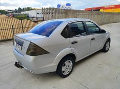 FORD FIESTA 1.0 MPI CLASS 8V 2012/2013 HUBNER MULTIMARCAS FARROUPILHA / Carros no Vale