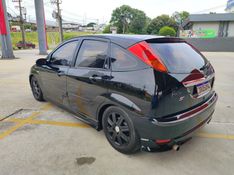 FORD FOCUS 2.0 GHIA 16V 2005/2006 HUBNER MULTIMARCAS FARROUPILHA / Carros no Vale