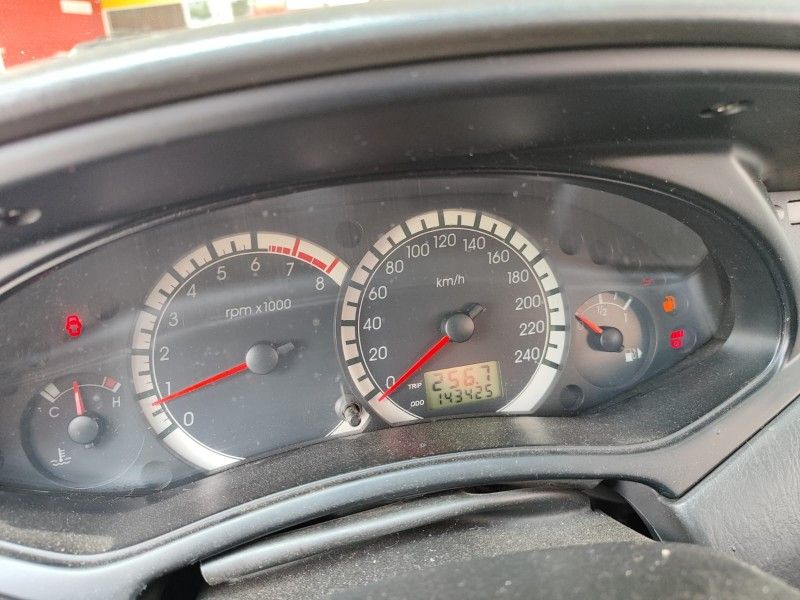 FORD FOCUS 2.0 GHIA 16V 2005/2006 HUBNER MULTIMARCAS FARROUPILHA / Carros no Vale