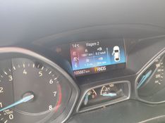 FORD FOCUS 2.0 SE SEDAN 16V 2017/2018 HUBNER MULTIMARCAS FARROUPILHA / Carros no Vale