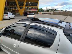 PEUGEOT 207 1.4 QUIKSILVER 8V 2009/2010 HUBNER MULTIMARCAS FARROUPILHA / Carros no Vale