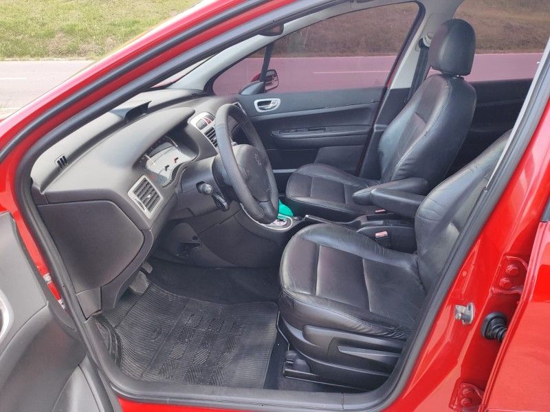 PEUGEOT 307 2.0 PREMIUM 16V 2011/2012 HUBNER MULTIMARCAS FARROUPILHA / Carros no Vale