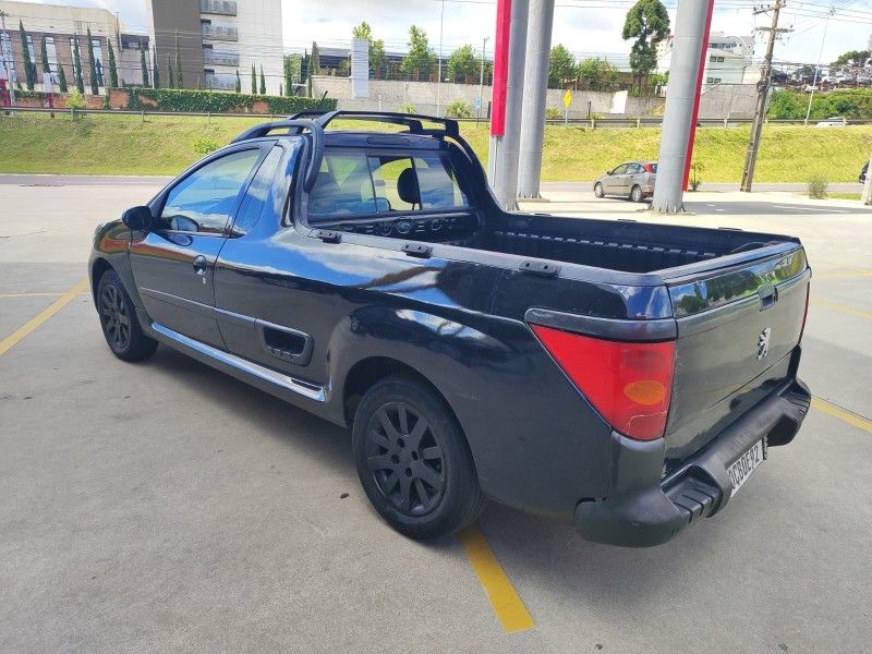 PEUGEOT HOGGAR 1.4 XR 2010/2011 HUBNER MULTIMARCAS FARROUPILHA / Carros no Vale