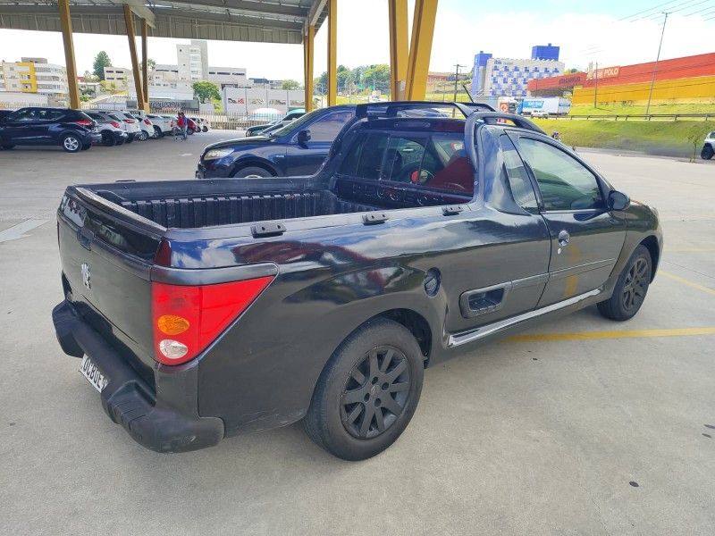 PEUGEOT HOGGAR 1.4 XR 2010/2011 HUBNER MULTIMARCAS FARROUPILHA / Carros no Vale