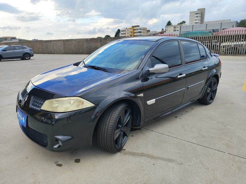 RENAULT MÉGANE 2.0 EXTREME SEDAN 16V 2009/2010 HUBNER MULTIMARCAS FARROUPILHA / Carros no Vale