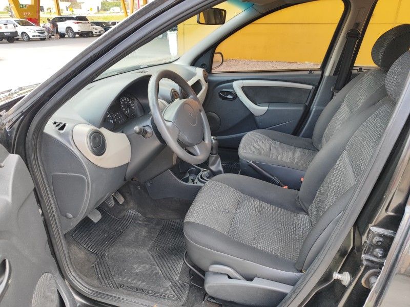 RENAULT SANDERO 1.6 PRIVILÉGE 16V 2009/2009 HUBNER MULTIMARCAS FARROUPILHA / Carros no Vale
