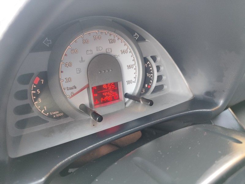 VOLKSWAGEN FOX 1.0 MI ROUTE 8V 2009/2009 HUBNER MULTIMARCAS FARROUPILHA / Carros no Vale