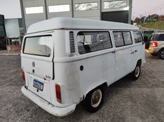 VOLKSWAGEN KOMBI 1.6 MI STD ESCOLAR 8V 3P 2000/2000 HUBNER MULTIMARCAS FARROUPILHA / Carros no Vale