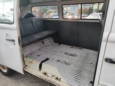 VOLKSWAGEN KOMBI 1.6 MI STD ESCOLAR 8V 3P 2000/2000 HUBNER MULTIMARCAS FARROUPILHA / Carros no Vale