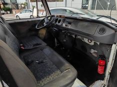 VOLKSWAGEN KOMBI 1.6 MI STD ESCOLAR 8V 3P 2000/2000 HUBNER MULTIMARCAS FARROUPILHA / Carros no Vale