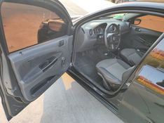 VOLKSWAGEN VOYAGE 1.0 MI 8V 2011/2011 HUBNER MULTIMARCAS FARROUPILHA / Carros no Vale