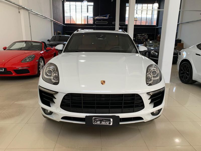 PORSCHE MACAN 2.0 16V GASOLINA 4P AUTOMÁTICO 2017/2018 FÁBIO BERNARDES PORTO ALEGRE / Carros no Vale