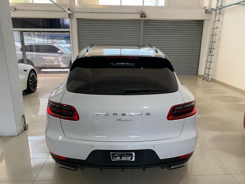 PORSCHE MACAN 2.0 16V GASOLINA 4P AUTOMÁTICO 2017/2018 FÁBIO BERNARDES PORTO ALEGRE / Carros no Vale