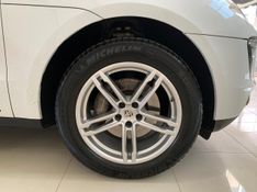 PORSCHE MACAN 2.0 16V GASOLINA 4P AUTOMÁTICO 2017/2018 FÁBIO BERNARDES PORTO ALEGRE / Carros no Vale