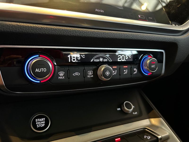 Audi Q3 Black S Line 1.4 TFSI S-tronic 2020/2021 CONCEPT MOTORS PASSO FUNDO / Carros no Vale