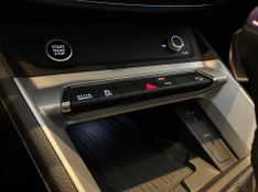 Audi Q3 Black S Line 1.4 TFSI S-tronic 2020/2021 CONCEPT MOTORS PASSO FUNDO / Carros no Vale