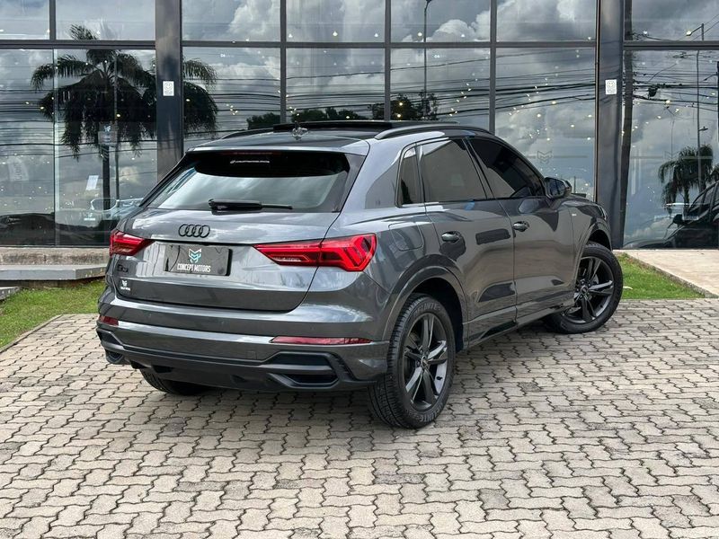 Audi Q3 Black S Line 1.4 TFSI S-tronic 2021/2021 CONCEPT MOTORS PASSO FUNDO / Carros no Vale