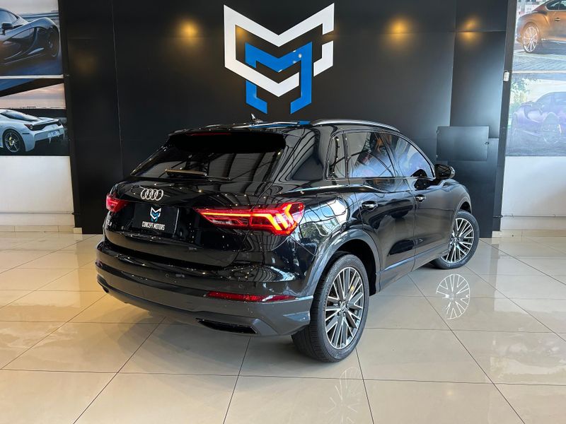 Audi Q3 Black S Line 1.4 TFSI S-tronic 2020/2021 CONCEPT MOTORS PASSO FUNDO / Carros no Vale