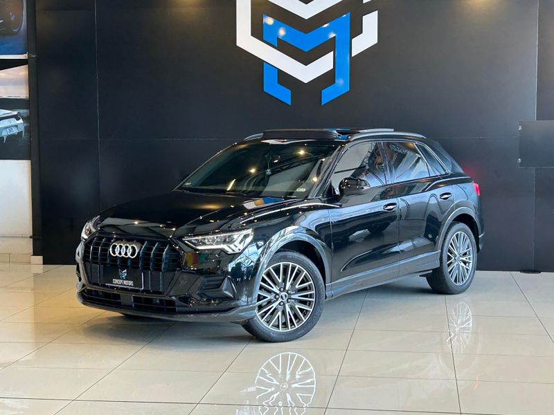 Audi Q3 Black S Line 1.4 TFSI S-tronic 2020/2021 CONCEPT MOTORS PASSO FUNDO / Carros no Vale