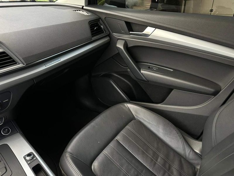 Audi Q5 Prestige 2.0 TFSI Quattro S Tronic 2019/2019 CONCEPT MOTORS PASSO FUNDO / Carros no Vale