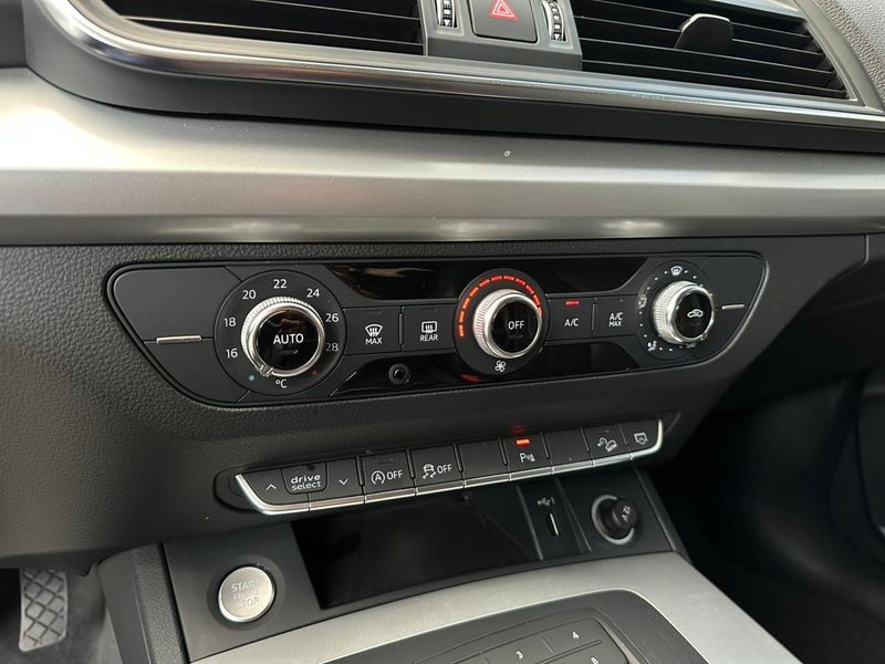 Audi Q5 Prestige 2.0 TFSI Quattro S Tronic 2019/2019 CONCEPT MOTORS PASSO FUNDO / Carros no Vale