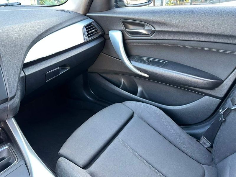 BMW 118 Urban/Sport 1.6 TB 16V 170cv 5p 2013/2014 CONCEPT MOTORS PASSO FUNDO / Carros no Vale