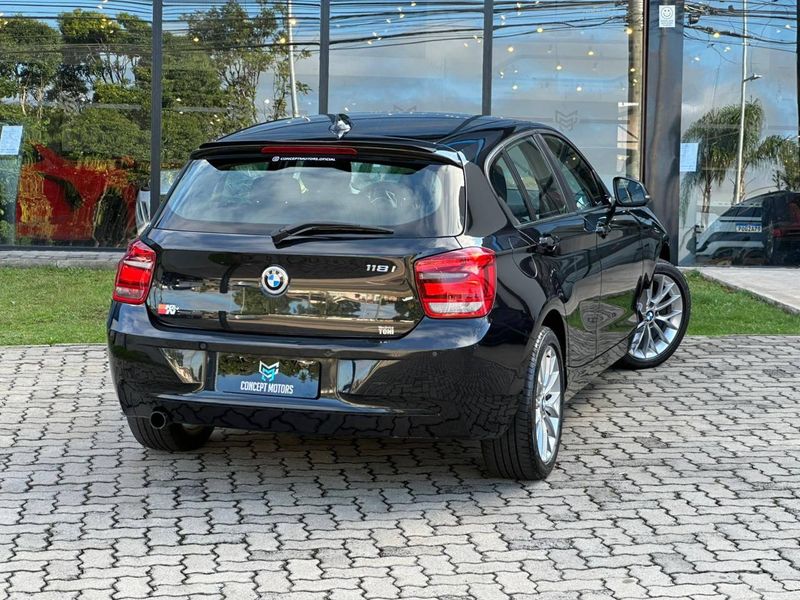 BMW 118 Urban/Sport 1.6 TB 16V 170cv 5p 2013/2014 CONCEPT MOTORS PASSO FUNDO / Carros no Vale