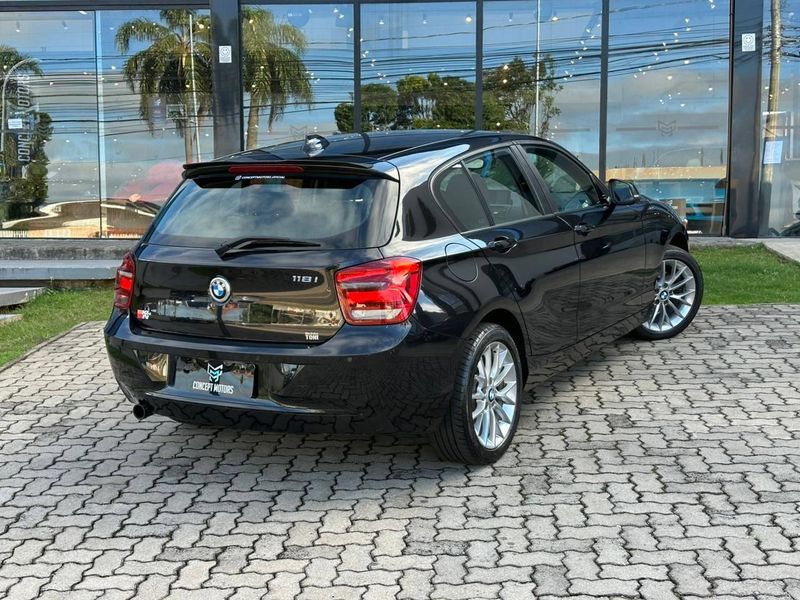 BMW 118 Urban/Sport 1.6 TB 16V 170cv 5p 2013/2014 CONCEPT MOTORS PASSO FUNDO / Carros no Vale