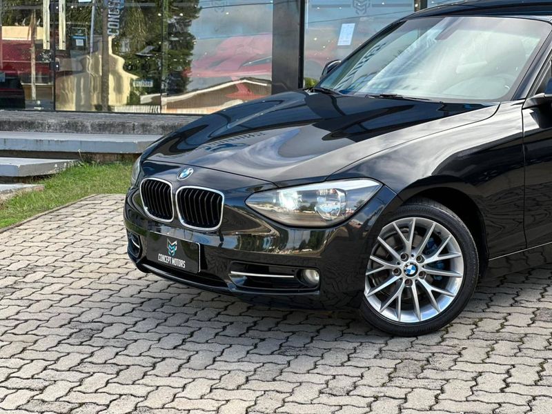 BMW 118 Urban/Sport 1.6 TB 16V 170cv 5p 2013/2014 CONCEPT MOTORS PASSO FUNDO / Carros no Vale