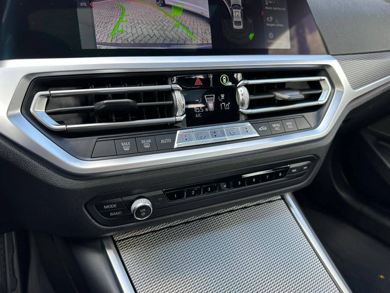 BMW 320i 2.0 TB M Sport A.Flex/M.Sport 4p 2020/2020 CONCEPT MOTORS PASSO FUNDO / Carros no Vale