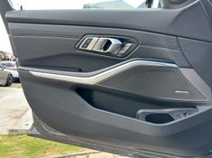 BMW 320i 2.0 TB M Sport A.Flex/M.Sport 4p 2020/2020 CONCEPT MOTORS PASSO FUNDO / Carros no Vale