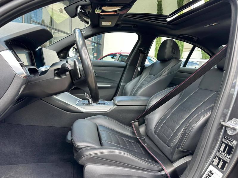 BMW 320i 2.0 TB M Sport A.Flex/M.Sport 4p 2020/2020 CONCEPT MOTORS PASSO FUNDO / Carros no Vale