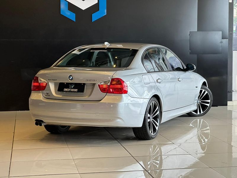 BMW 325 I 2.5 218cv 2007/2008 CONCEPT MOTORS PASSO FUNDO / Carros no Vale