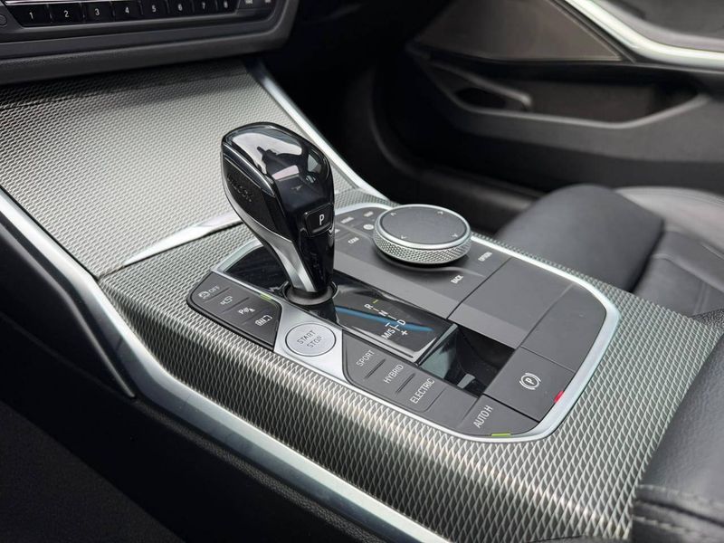 BMW 330e M Sport 2.0 Turbo Aut (HÃ­brido) 2021/2021 CONCEPT MOTORS PASSO FUNDO / Carros no Vale