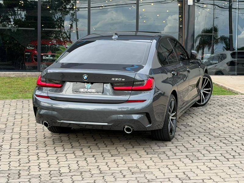 BMW 330e M Sport 2.0 Turbo Aut (HÃ­brido) 2021/2021 CONCEPT MOTORS PASSO FUNDO / Carros no Vale