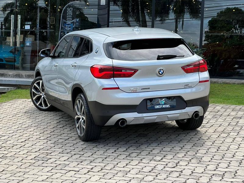 BMW X2 SDRIVE 20i 2.0/2.0 TB A Flex 16V Aut 2019/2019 CONCEPT MOTORS PASSO FUNDO / Carros no Vale