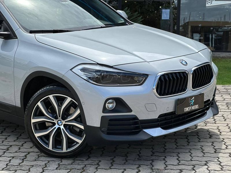 BMW X2 SDRIVE 20i 2.0/2.0 TB A Flex 16V Aut 2019/2019 CONCEPT MOTORS PASSO FUNDO / Carros no Vale